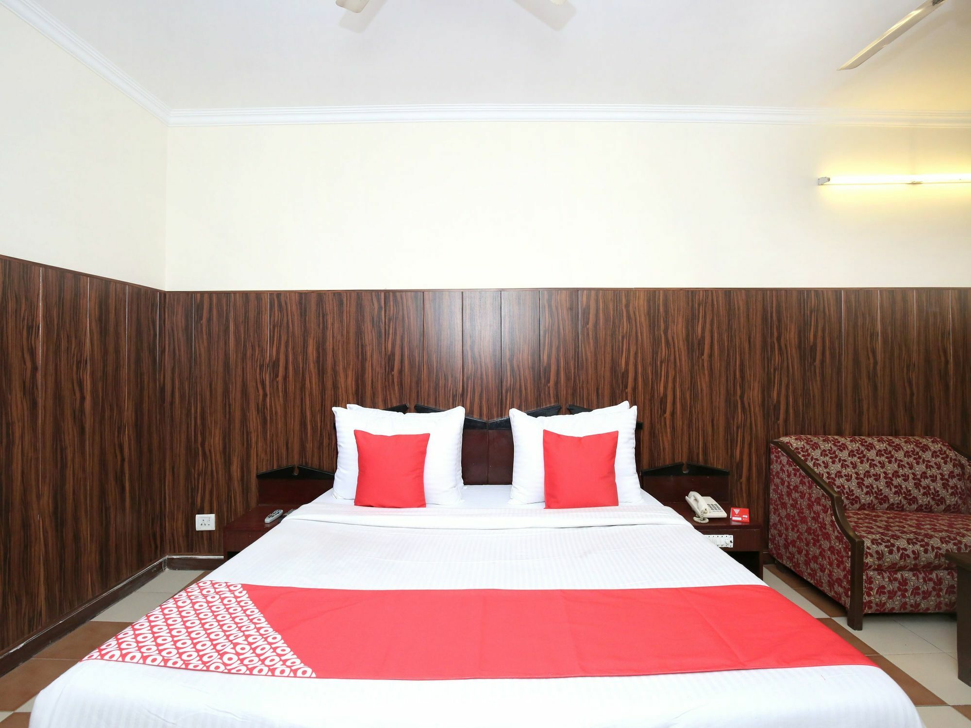Hotel Oscar Regency Panchkula Exteriér fotografie