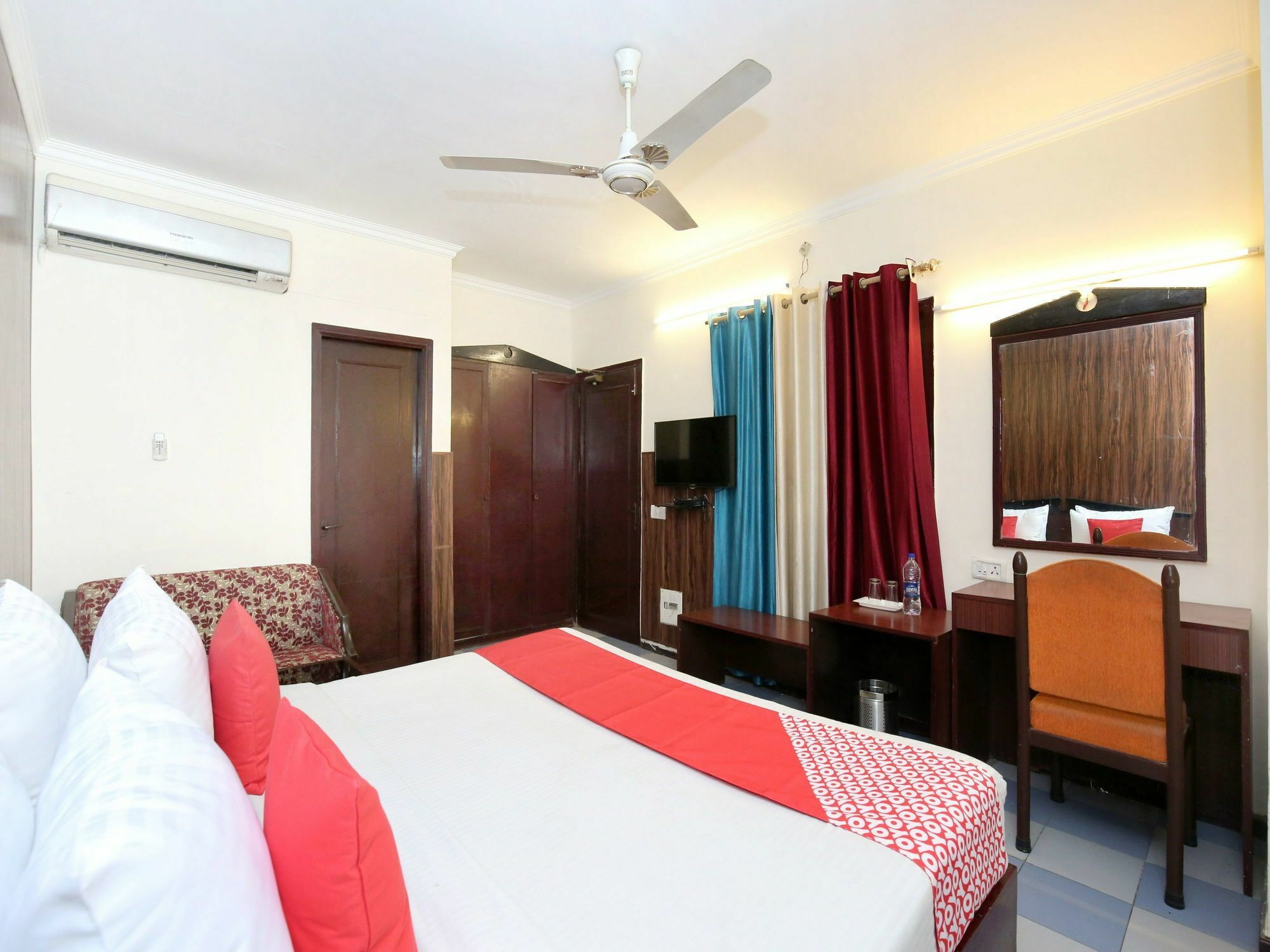 Hotel Oscar Regency Panchkula Exteriér fotografie