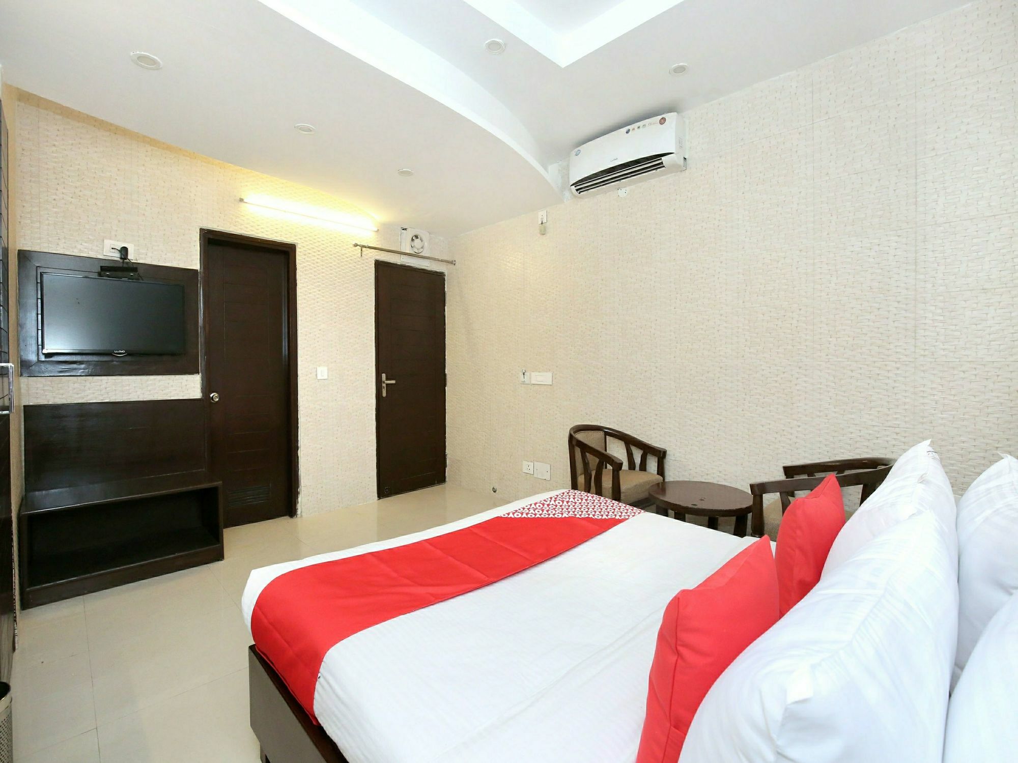 Hotel Oscar Regency Panchkula Exteriér fotografie